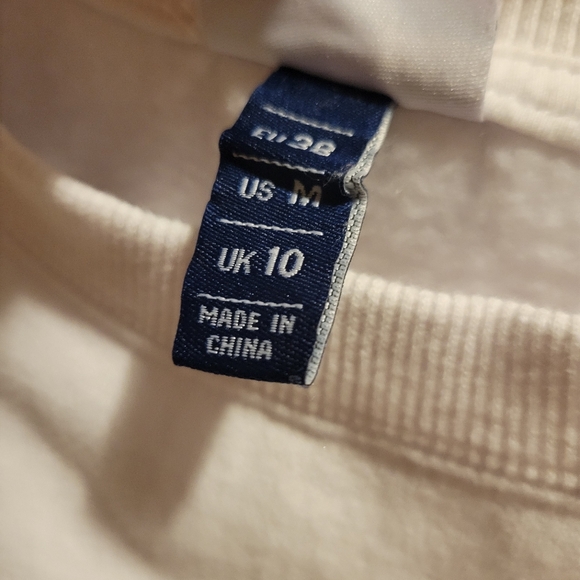 NWOT Ellesse White Women's Crewneck Sweater - Picture 6 of 7